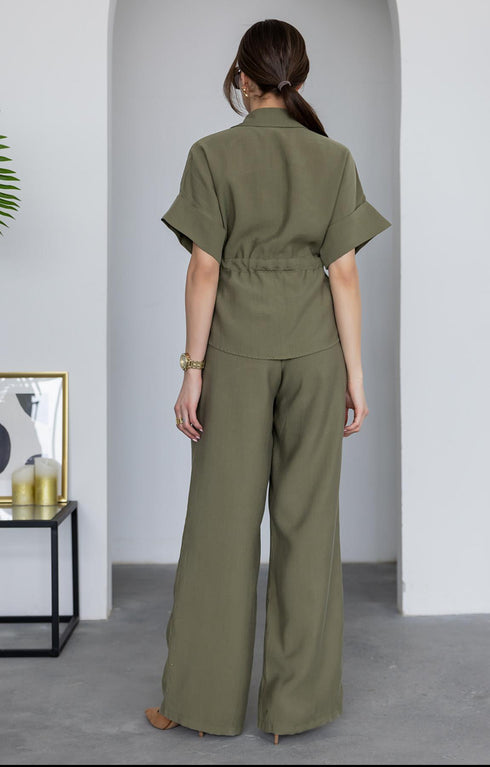 طقم نسائي- زيتي