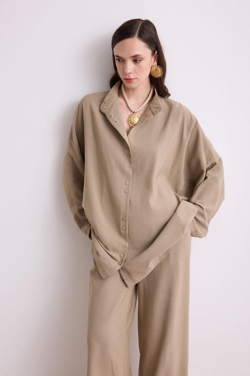 طقم نسائي قطعتين باللون البيج