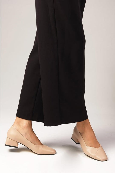 حذاء كعب قصير- بيج