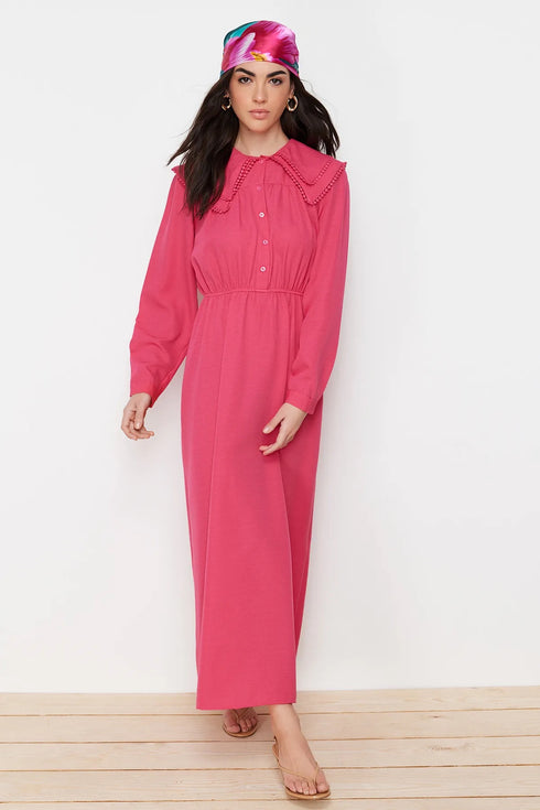 فستان نسائي باللون الفوشيا