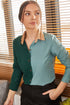 قميص نسائي بأكمام طويلة باللون الأخضر الداكن