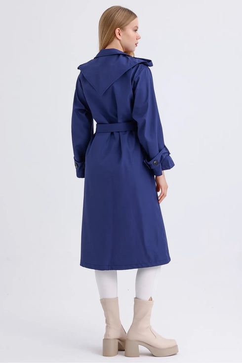 ترانشكوت وتر بروف باللون الأزرق الغامق