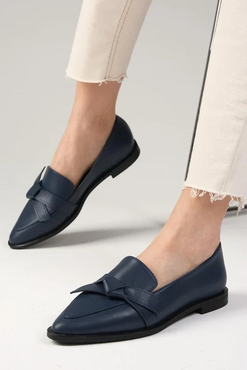 حذاء لوفر جلد حقيقي باللون الكحلي