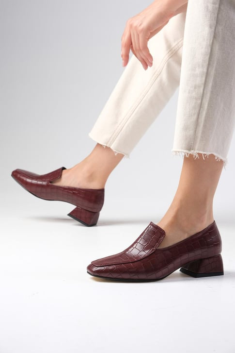 حذاء بكعب قصير - لون بوردو