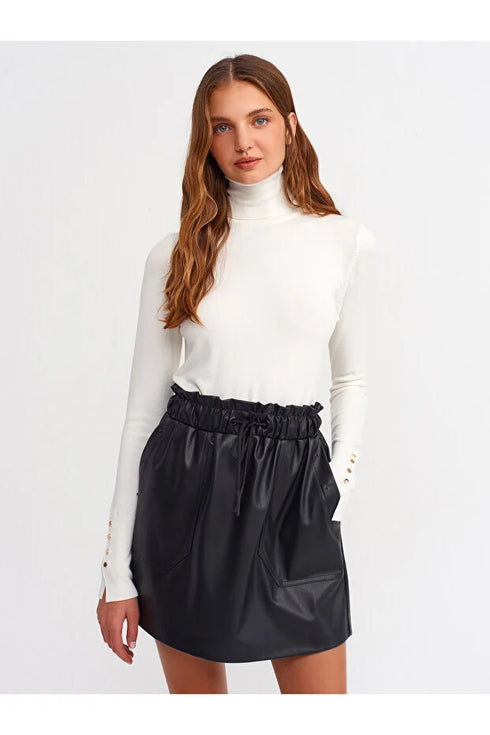 كنزة بيسك قبة عالية