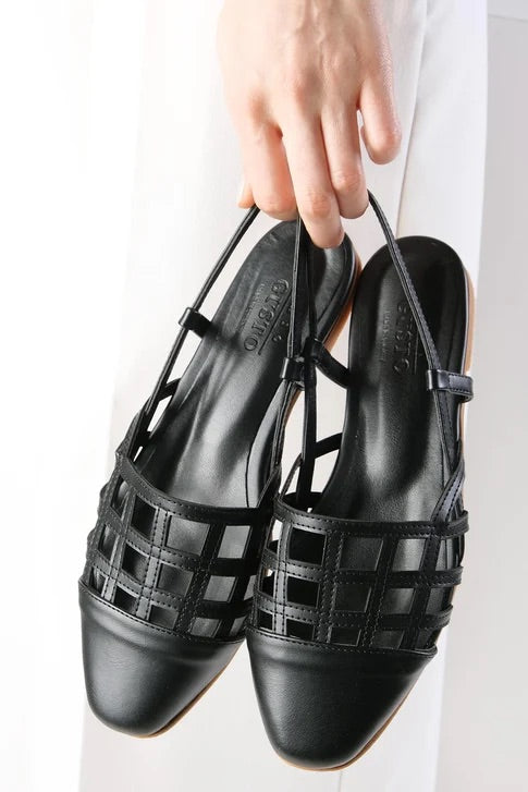 حذاء باليرينا بلون أسود