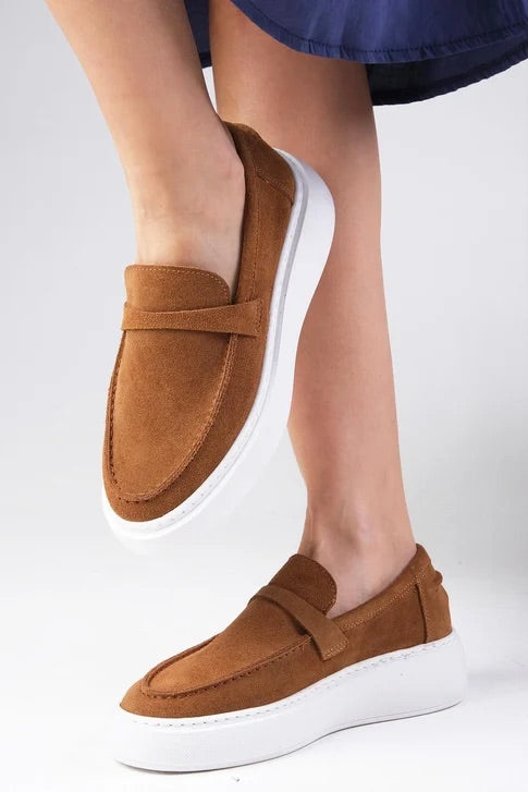 حذاء جلد طبيعي لون تان