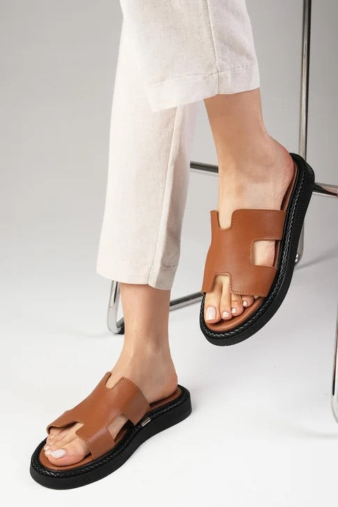 سليبر جلد حقيقي- لون عسلي