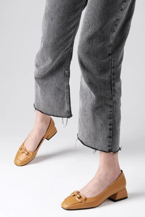 حذاء كعب قصير - أصفر