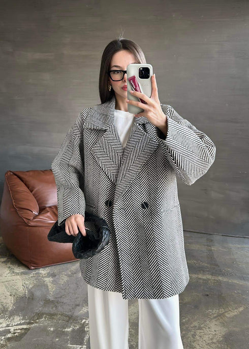 جكيت قصير مبطن لون أسود