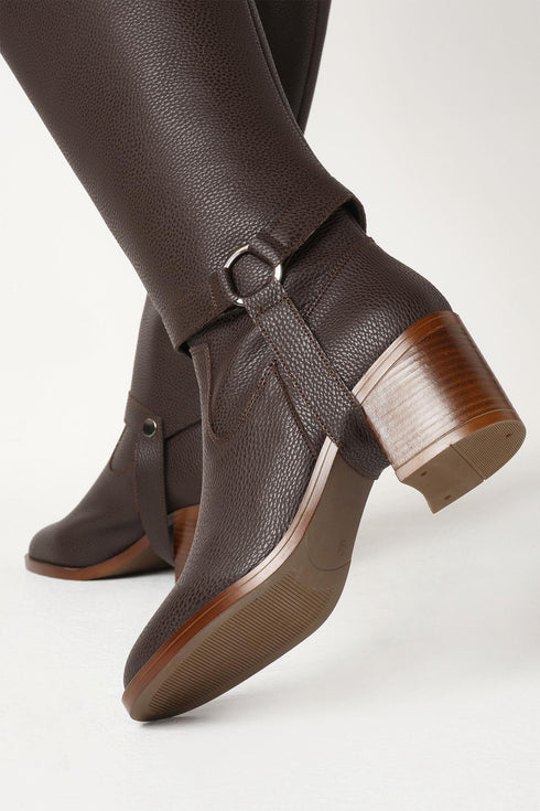 جزمة جلد حقيقي