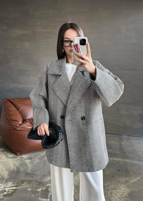 جكيت قصير مبطن لون أسود