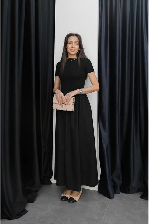 فستان نسائي لون أسود