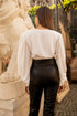 بلوزة مطوي الكتف - أبيض