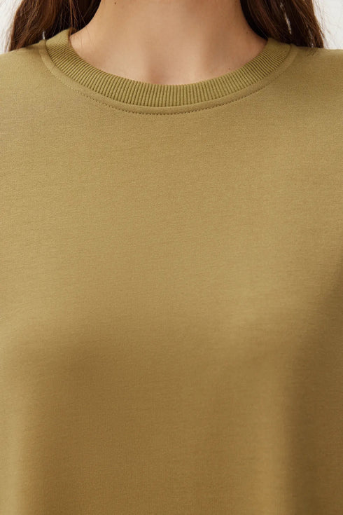 فستان نسائي طويل لون زيتي