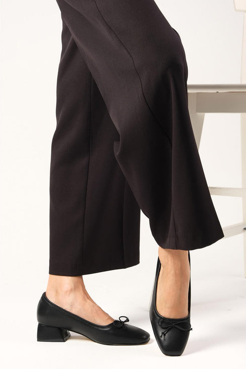 حذاء بكعب لون أسود