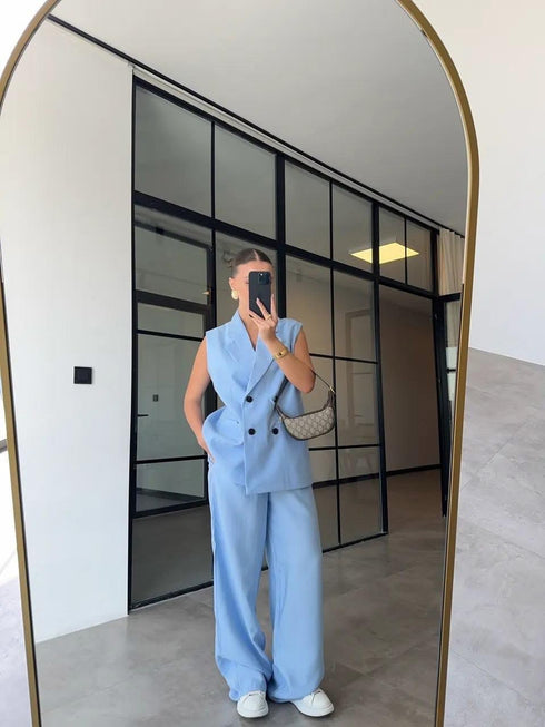 طقم ڤيست/ بنطلون باللون الأزرق