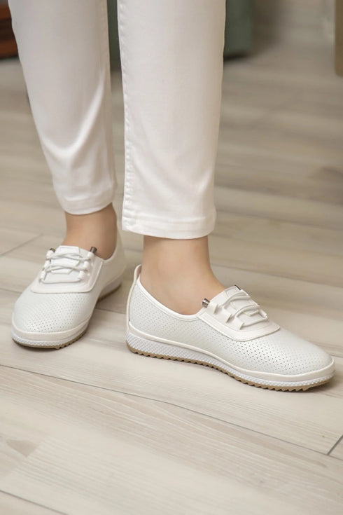 حذاء نسائي يومي - أبيض