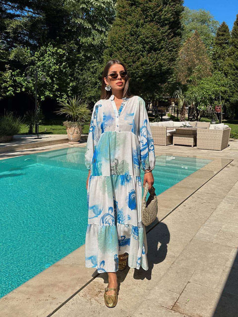 فستان واسع لون أزرق وقصة مريحة