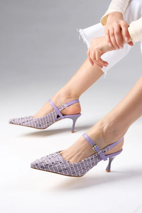 حذاء بكعب متوسط بلون أرجواني