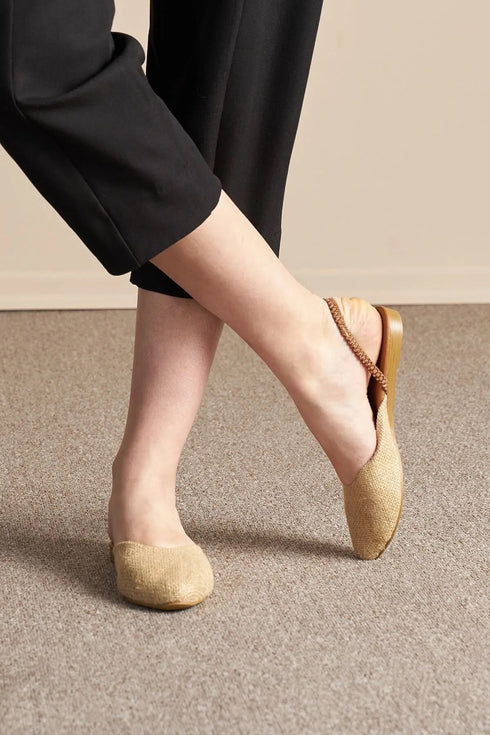 صندل نسائي من القش