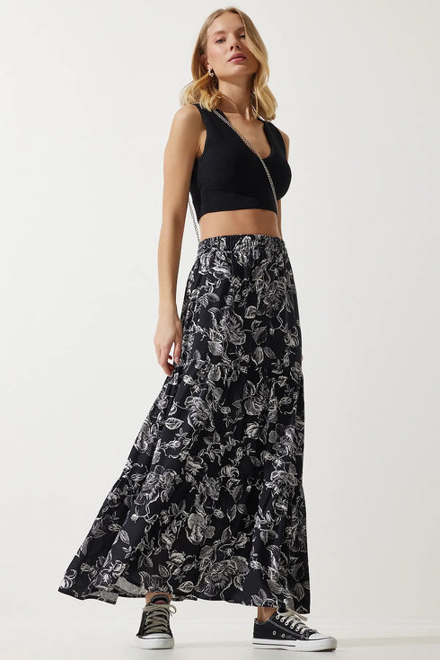 تنورة فيسكوز منقوشة بالزهور السوداء