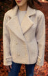 جاكيت كاشمير بتفاصيل لؤلؤية - لون كريمي