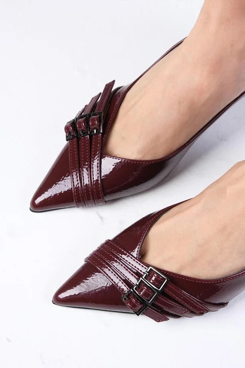 حذاء كعب عالي لون بوردو