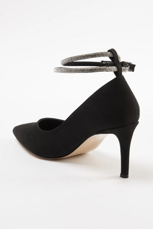 حذاء بكعب كلاسيكي بحزام باللون الأسود