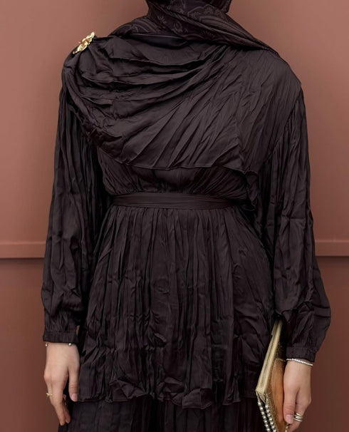 طقم ساتان بقبة شال - بني غامق