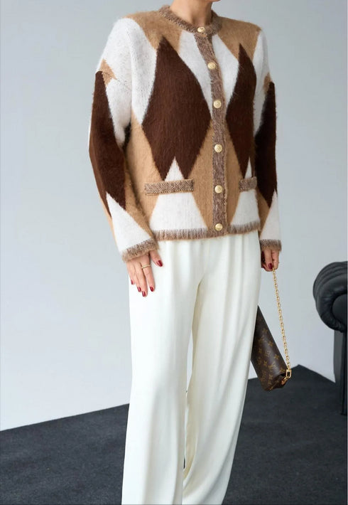 جرزة صوفية ناعمة منقوشة