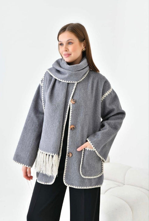 جكيت مع سكارف