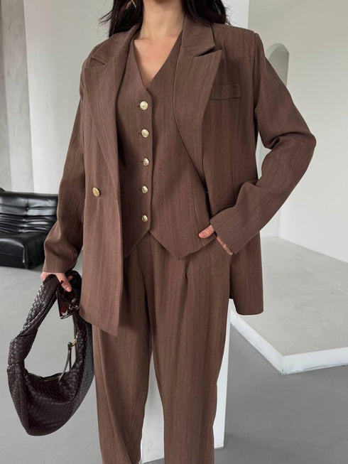 طقم رسمي 3 قطع باللون البني