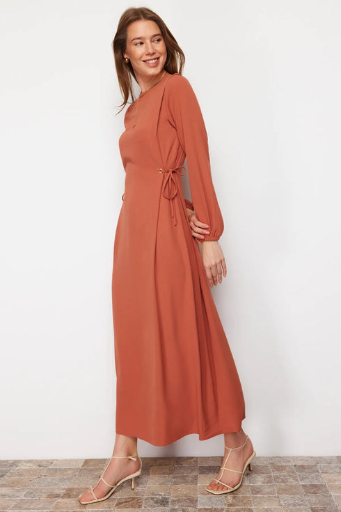 فستان مع تفاصيل ربطة خصر - برتقالي