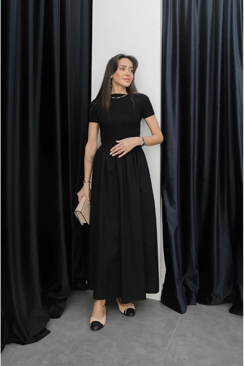 فستان نسائي لون أسود