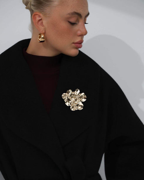 كوت جوخ فخم مع بروش