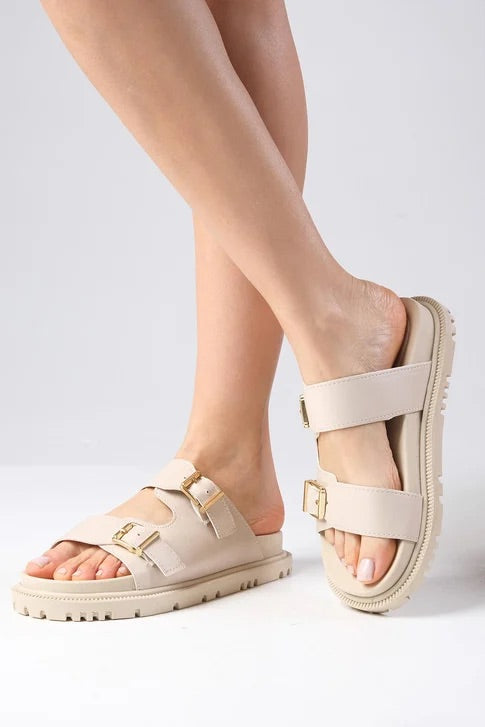 سليبر نسائي باللون البيج