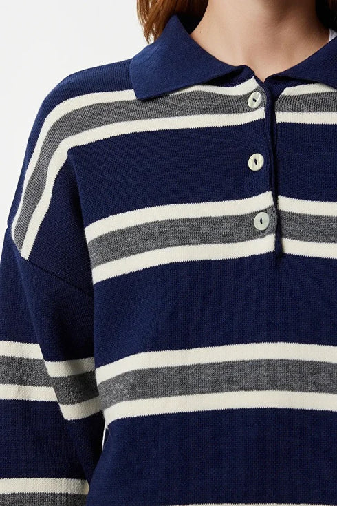 كنزة تريكو مخططة بولو باللون الكحلي