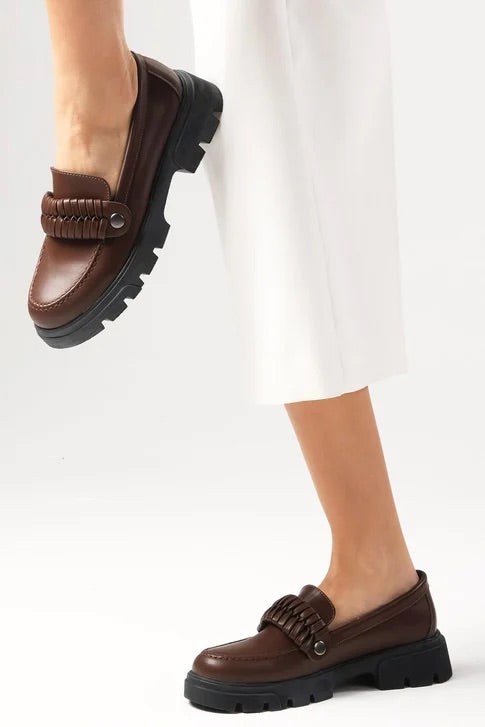 حذاء نسائي أوكسفورد لون بني