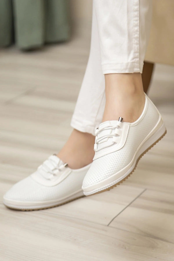 حذاء نسائي يومي - أبيض