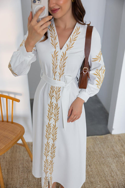 فستان طويل مطرز - أبيض