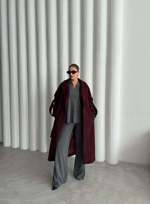 جكيت طويل جوخ باللون البودرو