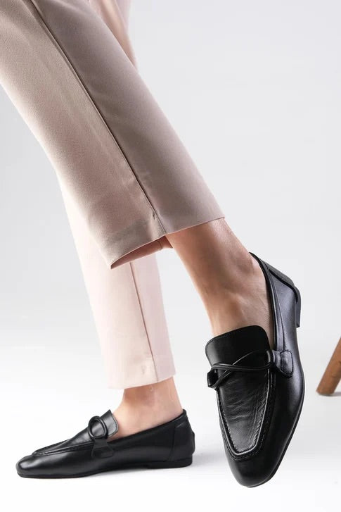 حذاء لوفر من الجلد الحقيقي بلون أسود