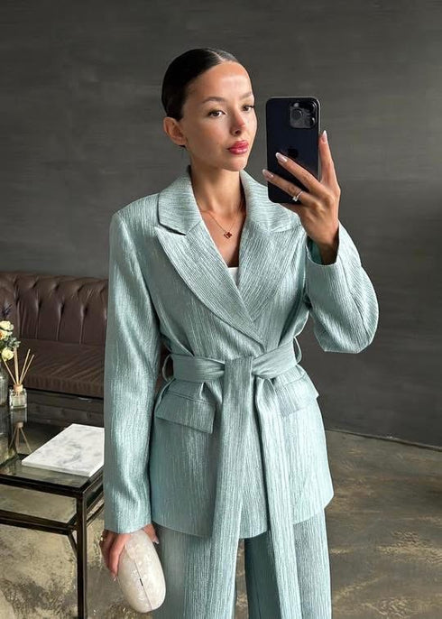 طقم قطعتين مع حزام باللون الفيروزي