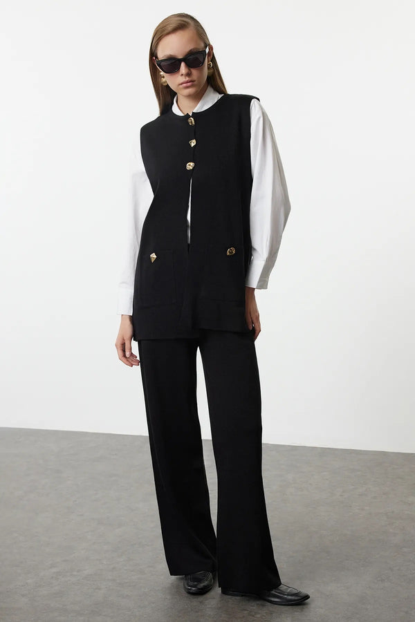 طقم سترة تريكو بأزرار - أسود