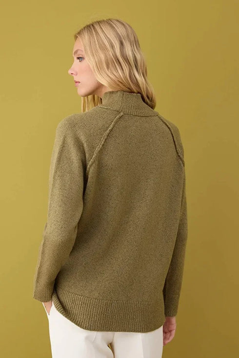 كنزة تريكو - زيتوني