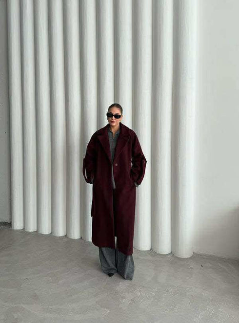 جكيت طويل جوخ باللون البودرو