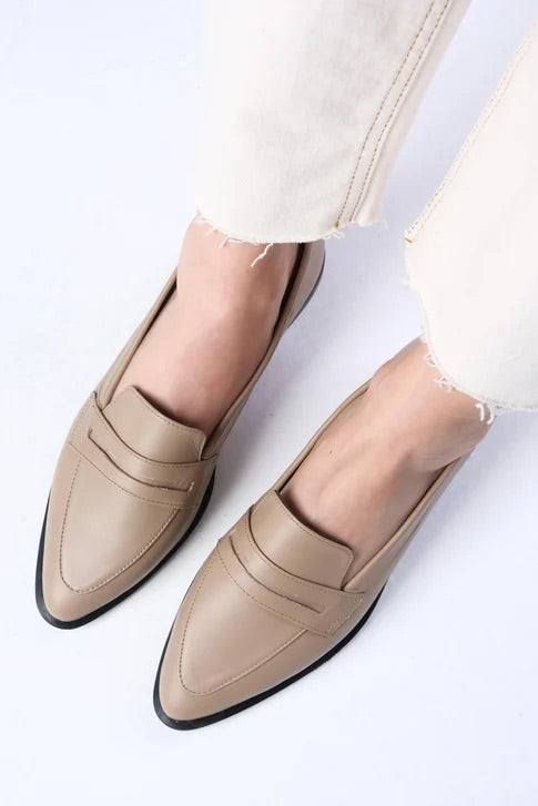 لوفر نسائي من الجلد الحقيقي