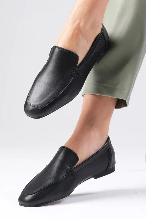 حذاء لوفر من الجلد الحقيقي بلون أسود