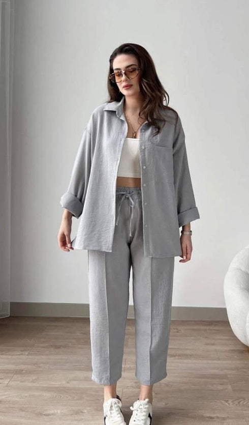 طقم كاجوال من قطعتين باللون الرمادي